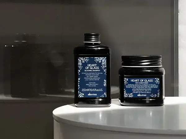 Cómo rehidratar el cabello después de la decoloración